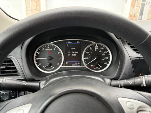 Used 2019 Nissan Sentra S image 4