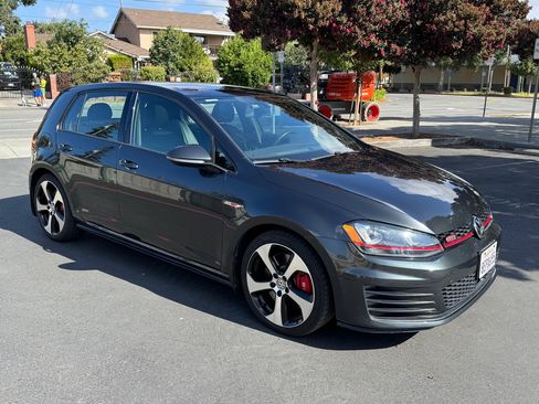 Used 2017 Volkswagen GTI Autobahn FWD image 8