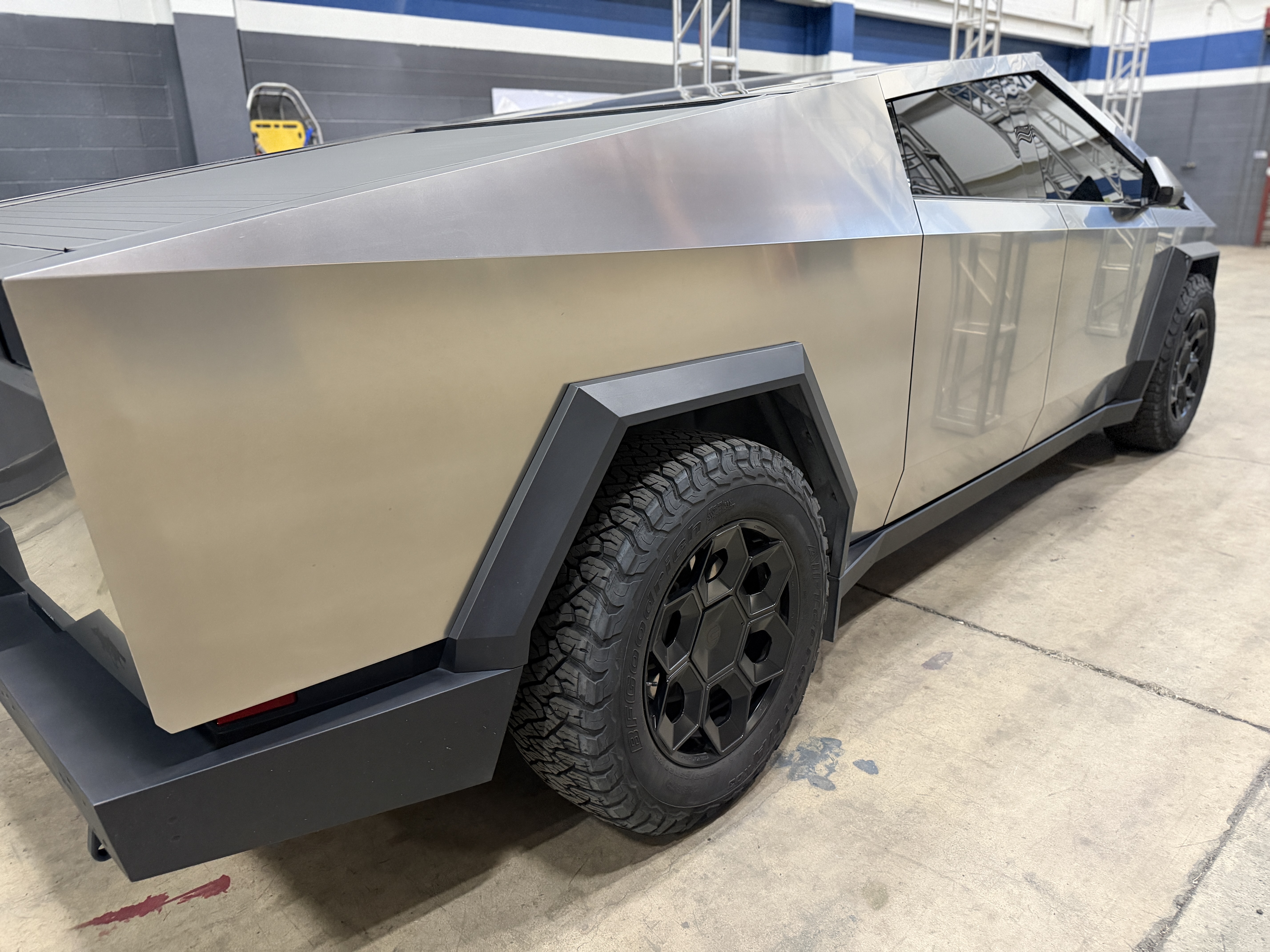 Used 2024 Tesla Cybertruck Cyberbeast AWD/4WD image 30