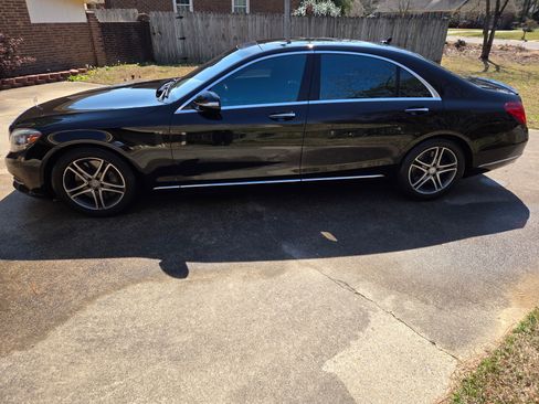 Used 2016 Mercedes-Benz S 550 4MATIC Sedan image 2