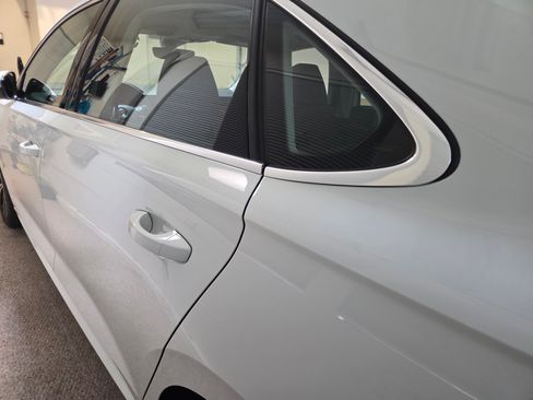 Used 2020 Volkswagen Passat 2.0T SEL image 9