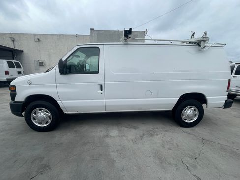 Used 2010 Ford E-250 and Econoline 250 image 10