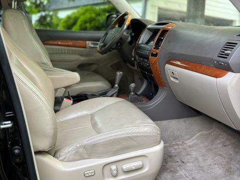 Used 2005 Lexus GX 470 AWD/4WD image 12