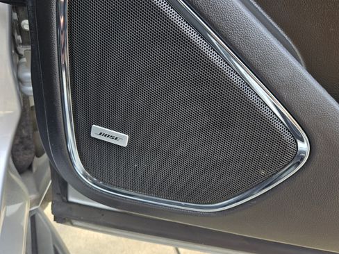Used 2020 Chevrolet Suburban LT RWD image 24