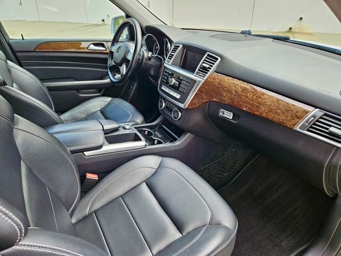 Used 2012 Mercedes-Benz ML 350 4MATIC image 19