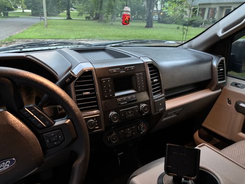 Used 2018 Ford F150 XLT AWD/4WD image 18