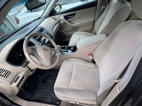 Used 2013 Nissan Altima 2.5 SV w/ 2.5SV Convenience Pkg FWD image 5