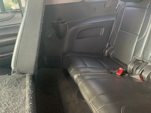 Used 2015 Chevrolet Suburban LT RWD image 6