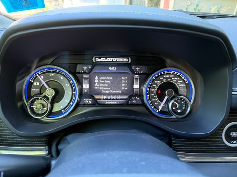Used 2022 RAM 1500 Limited AWD/4WD image 14