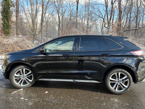 Used 2017 Ford Edge Sport image 1