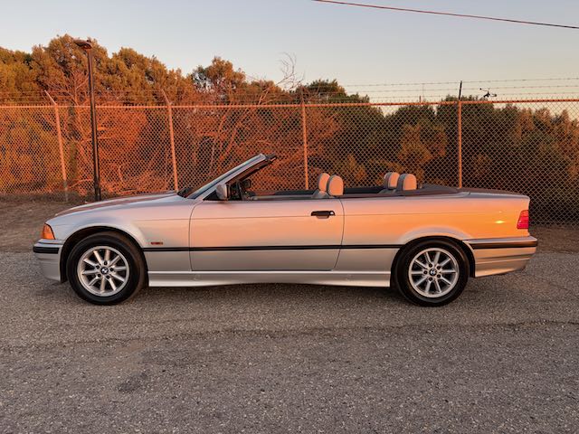 Used 1999 BMW 328i Convertible RWD image 8