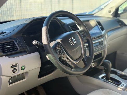 Used 2018 Honda Pilot EX image 8