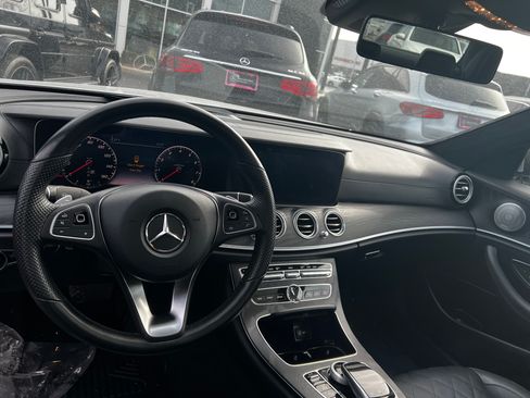 Used 2018 Mercedes-Benz E 400 4MATIC Sedan image 9