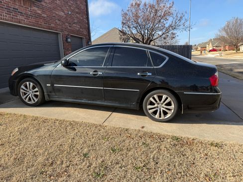 Used 2010 INFINITI M35 x w/ Technology Pkg image 7