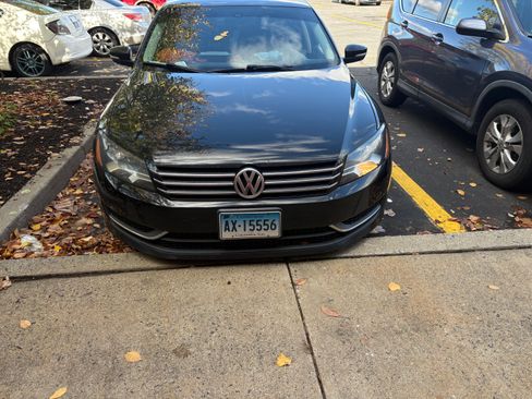 Used 2012 Volkswagen Passat 2.5 SE image 1