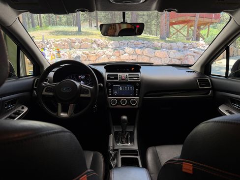 Used 2017 Subaru Crosstrek 2.0i Limited AWD/4WD image 2