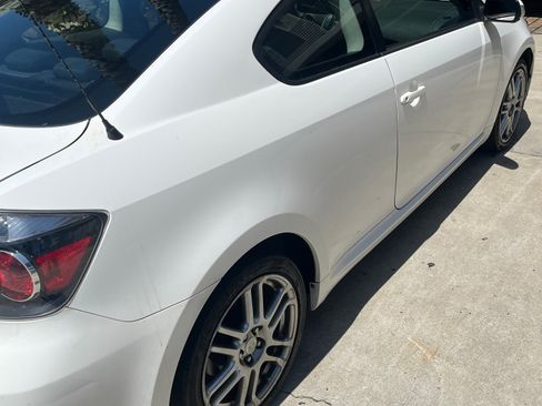 Used 2009 Scion tC FWD image 10