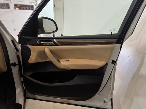 Used 2017 BMW X3 sDrive28i image 18