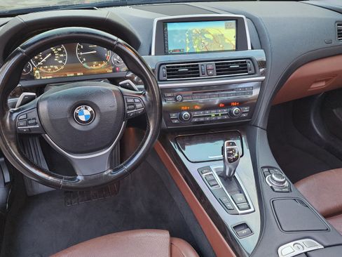 Used 2012 BMW 640i Convertible image 18