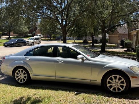 Used 2007 Mercedes-Benz S 550 image 2