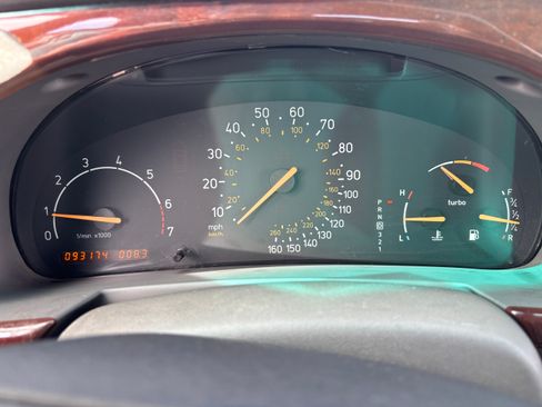 Used 2002 Saab 9-3 SE image 23