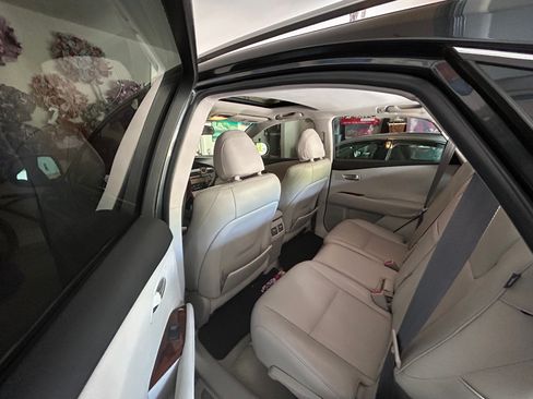 Used 2010 Lexus RX 350 2WD image 2