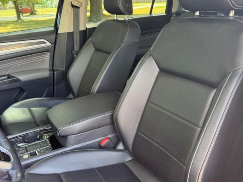 Used 2021 Volkswagen Atlas SEL R-Line FWD image 9