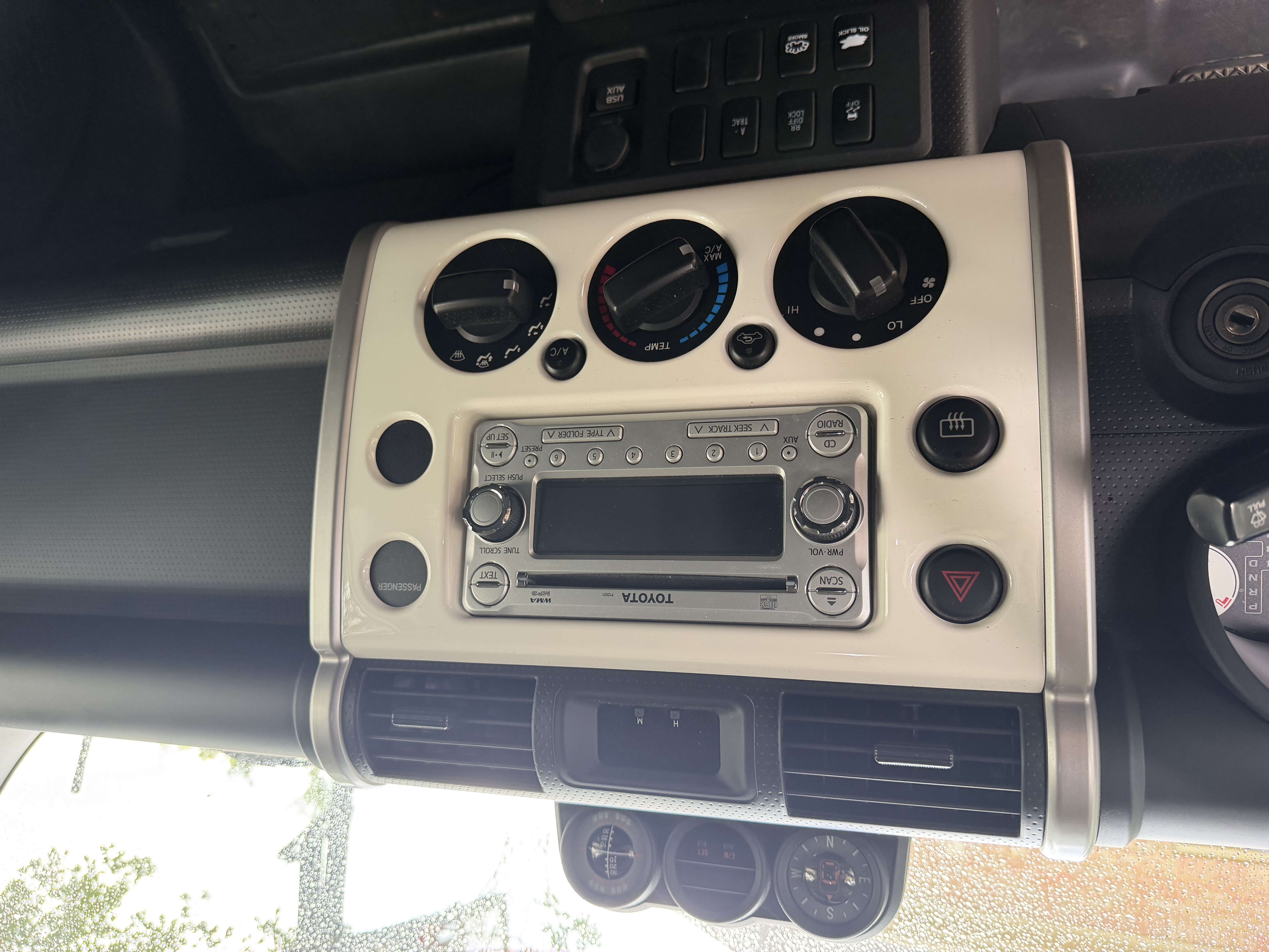 Used 2012 Toyota FJ Cruiser 4WD w/ Convenience Pkg image 15