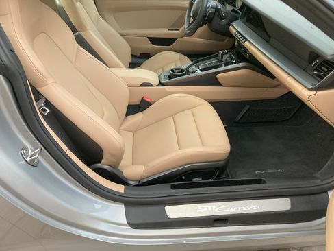 Used 2023 Porsche 911 Carrera image 19