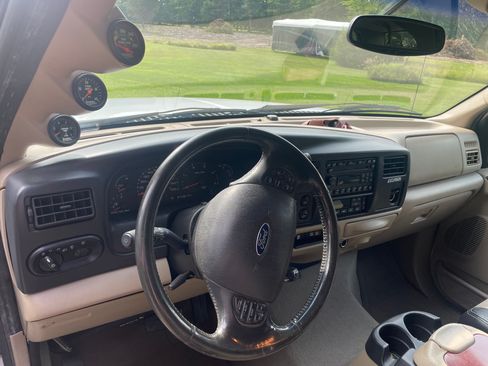 Used 2005 Ford Excursion Eddie Bauer image 26