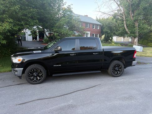 Used 2019 RAM 1500 Big Horn AWD/4WD image 2
