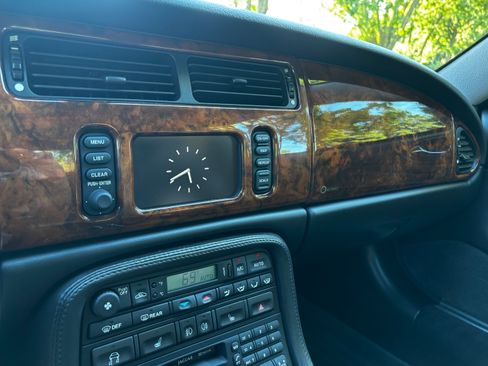 Used 2003 Jaguar XK8 Coupe RWD image 29