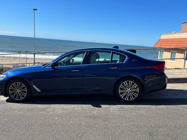 Used 2018 BMW 530e RWD image 2