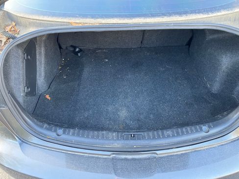 Used 2010 MAZDA MAZDA3 i Touring image 10