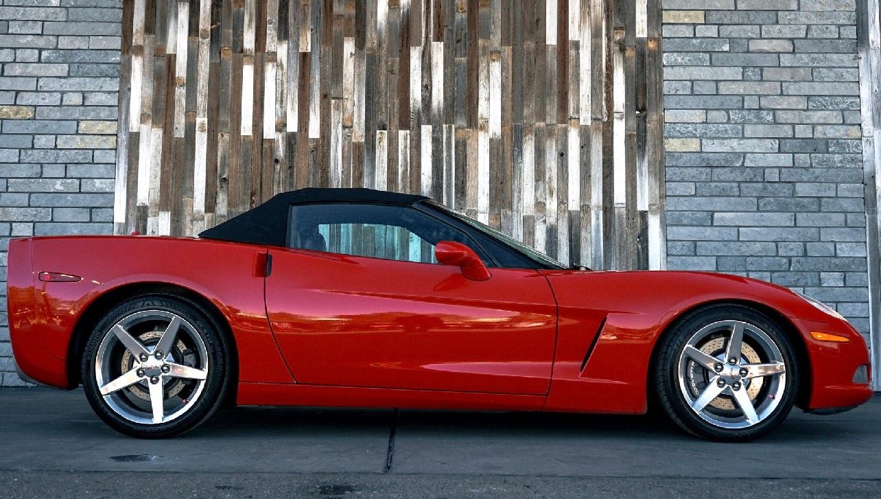 Used 2005 Chevrolet Corvette Convertible w/ Preferred Equipment Group RWD image 4
