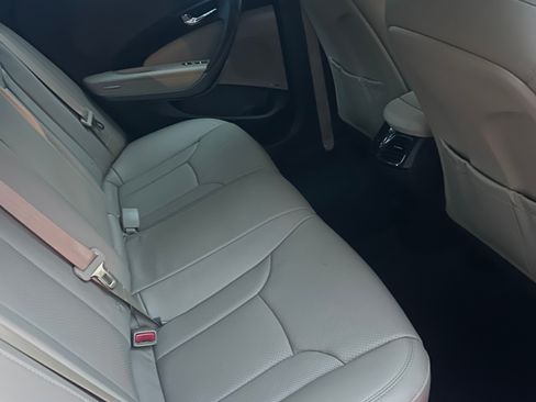 Used 2017 Hyundai Azera FWD image 10