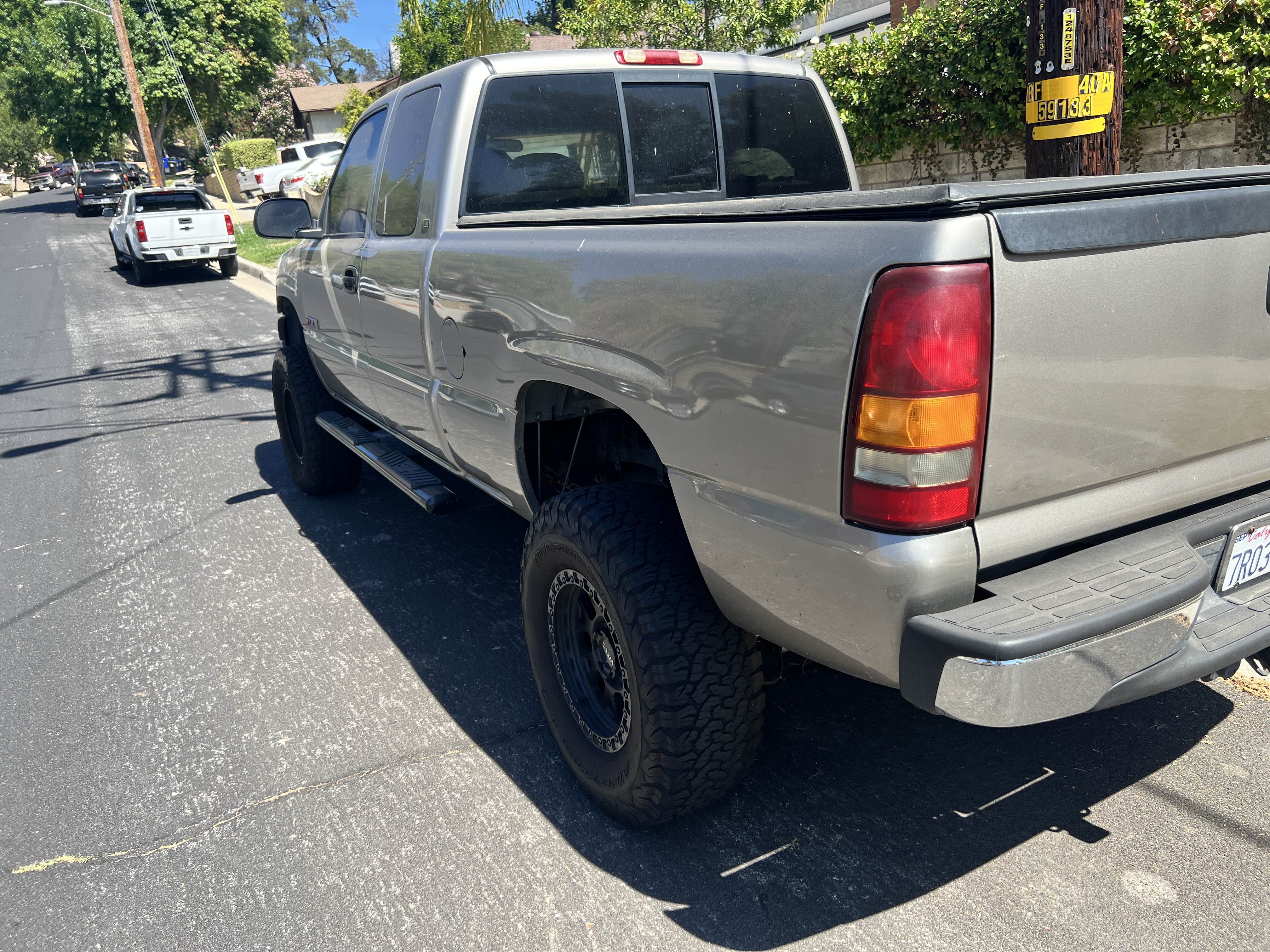 Used 2000 Chevrolet Silverado 1500 LS AWD/4WD image 6