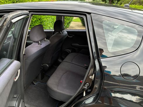 Used 2013 Honda Fit Sport image 9