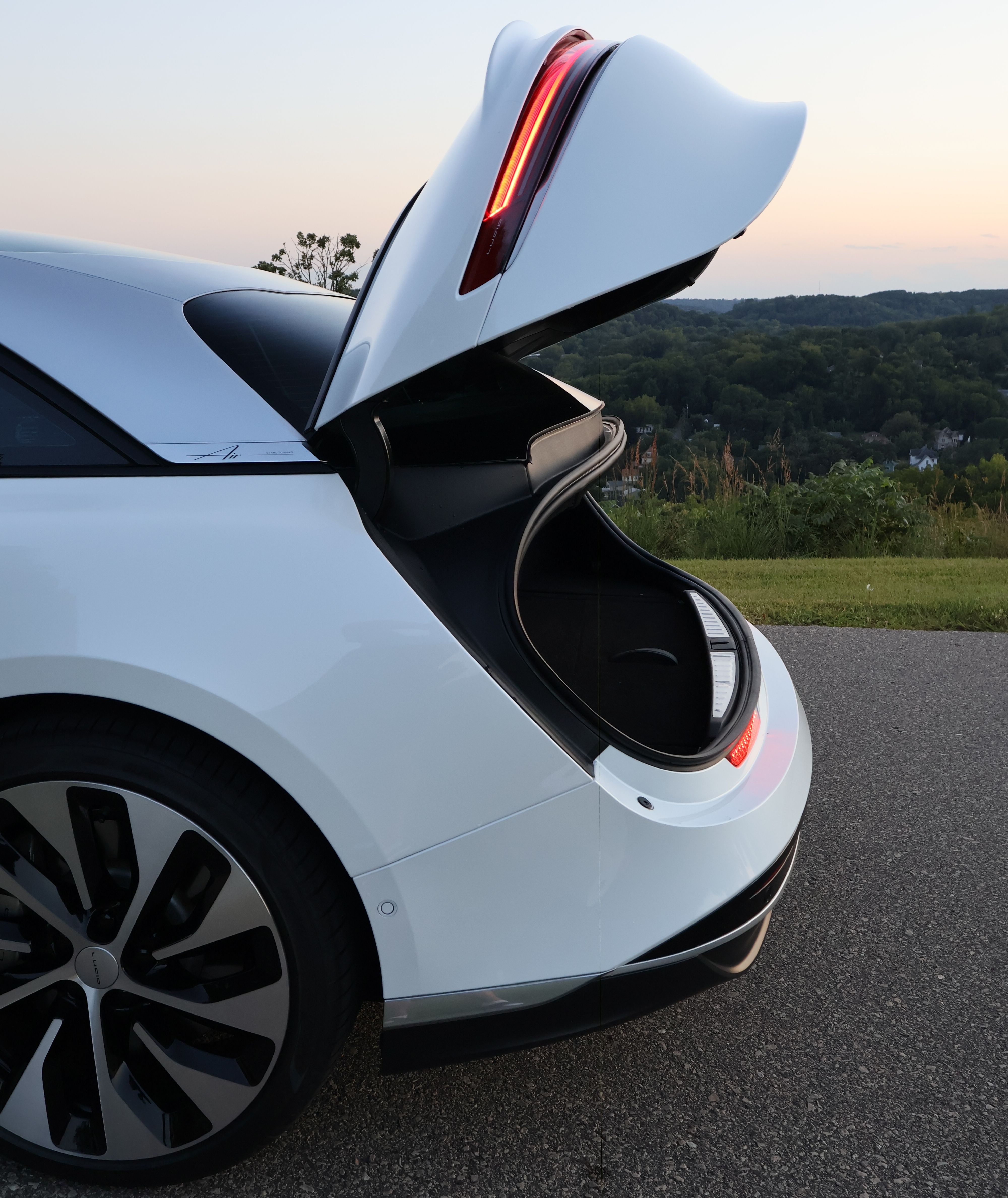 Used 2022 Lucid Air Grand Touring AWD/4WD image 10