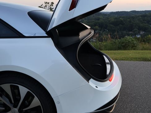 Used 2022 Lucid Air Grand Touring image 8