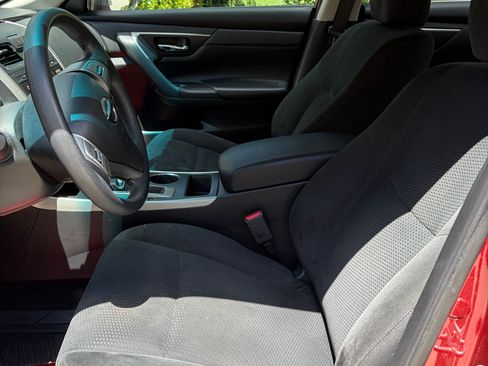 Used 2015 Nissan Altima 2.5 S w/ Special Edition Package FWD image 8