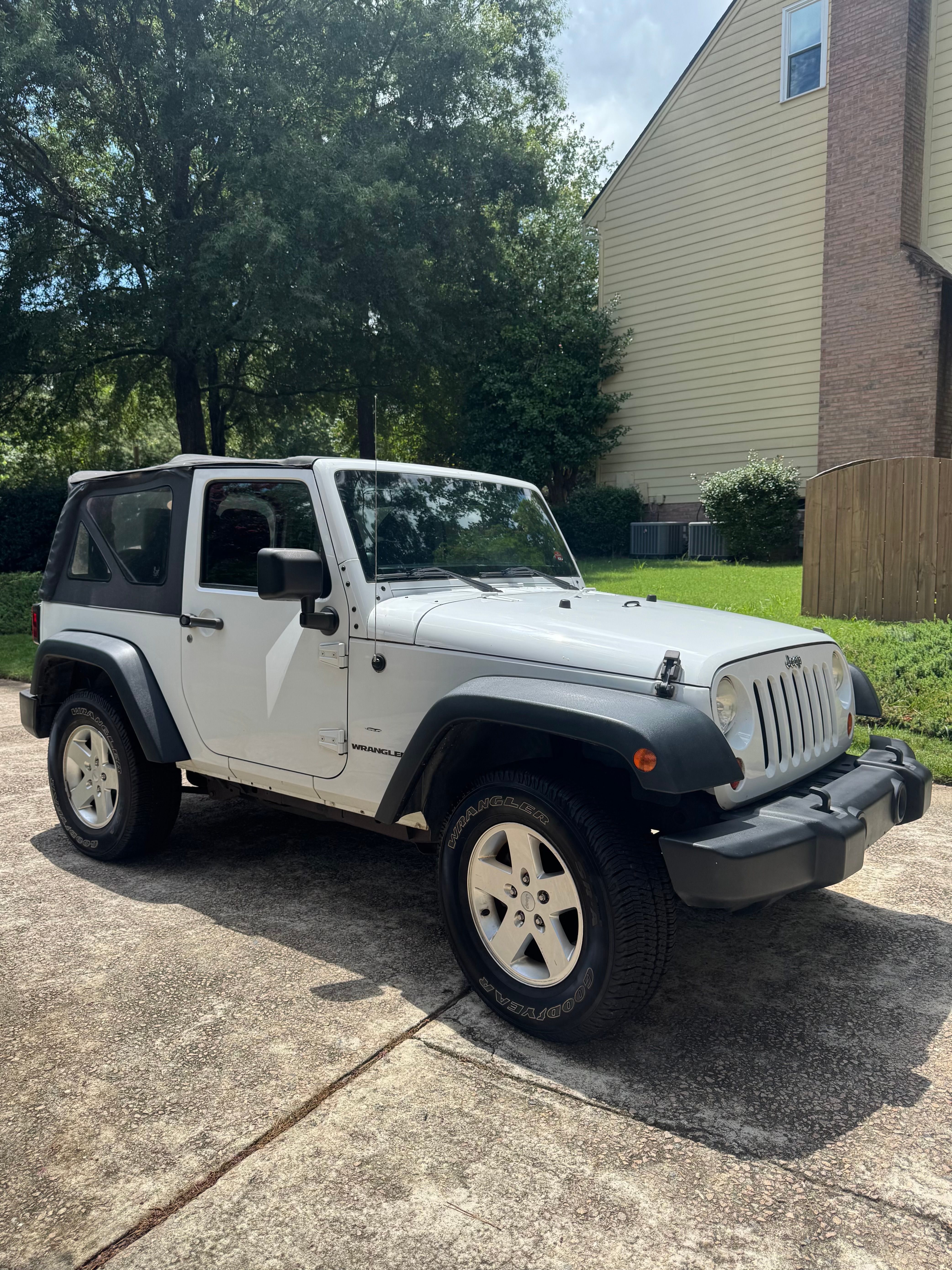 Used 2011 Jeep Wrangler Sport AWD/4WD image 1