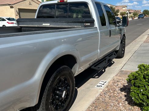 Used 2004 Ford F350 Lariat RWD image 13