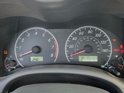 Used 2010 Toyota Corolla LE image 10