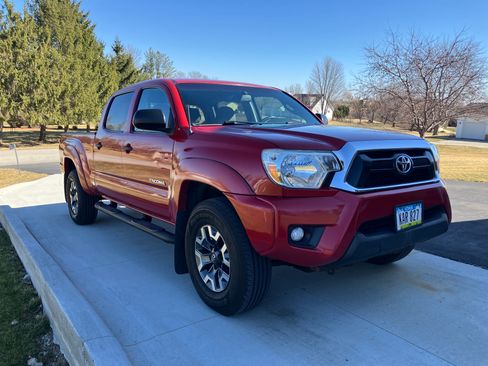Used 2013 Toyota Tacoma 4x4 Double Cab w/ SR5 Pkg image 6