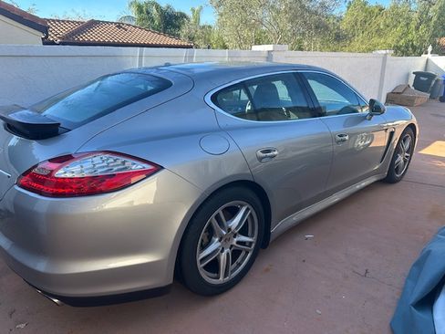 Used 2010 Porsche Panamera S image 1