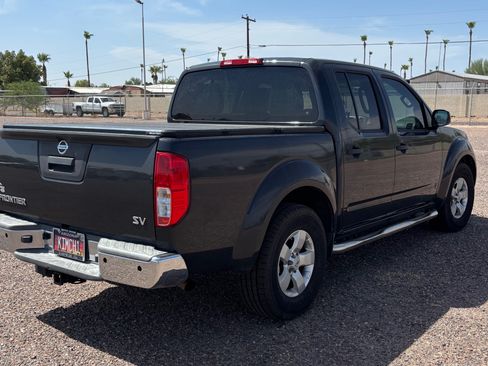 Used 2013 Nissan Frontier SV RWD image 6
