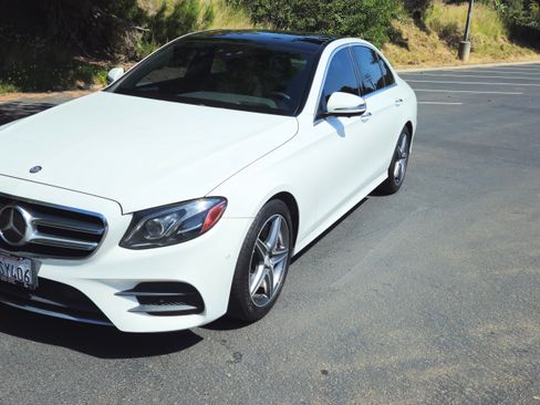 Used 2017 Mercedes-Benz E 300 image 11