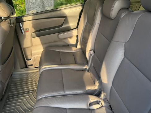 Used 2014 Honda Odyssey Touring Elite image 19