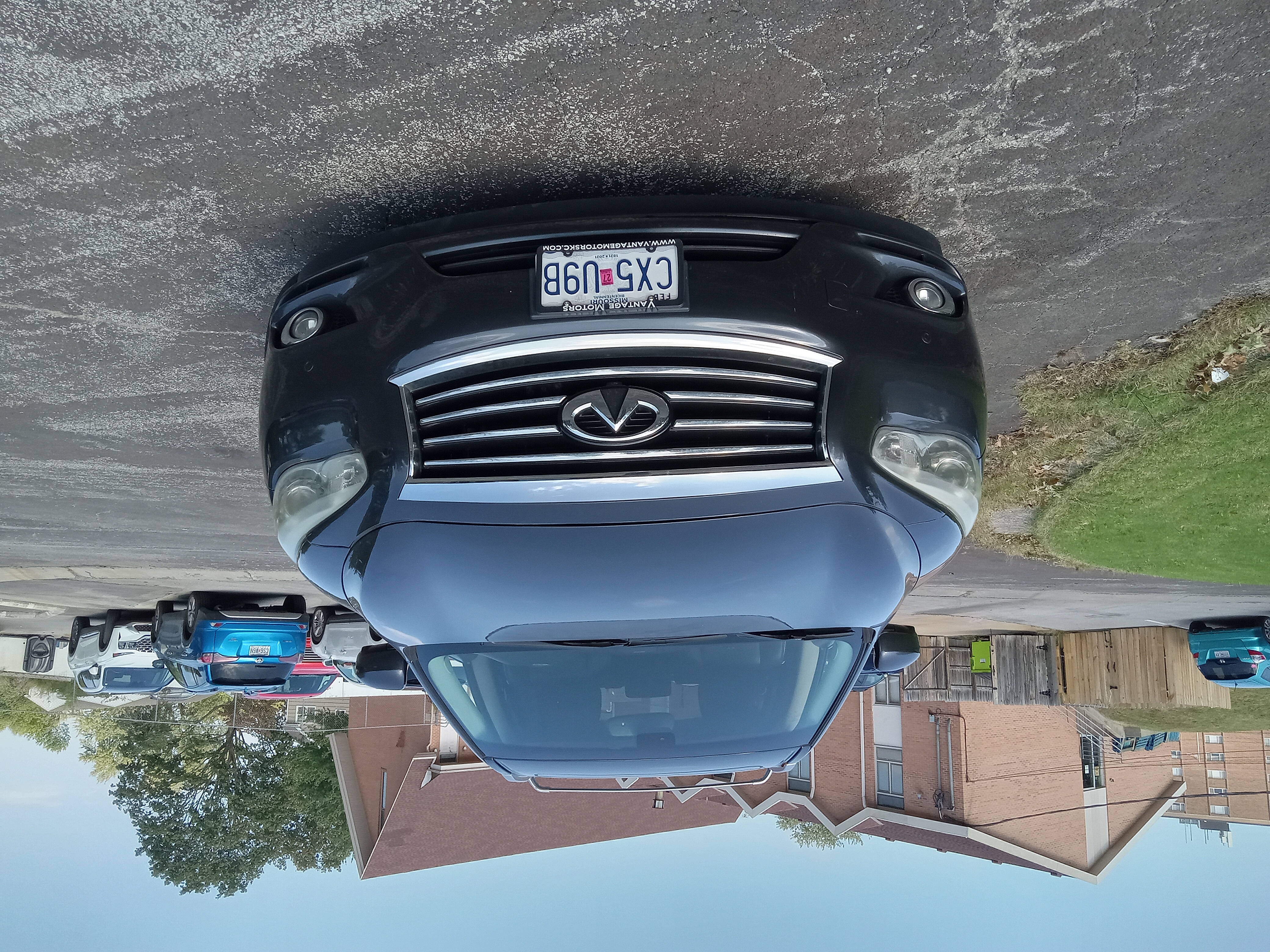 Used 2013 INFINITI JX35 AWD w/ Premium Pkg image 1